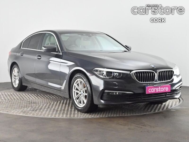 BMW 5-Series Image